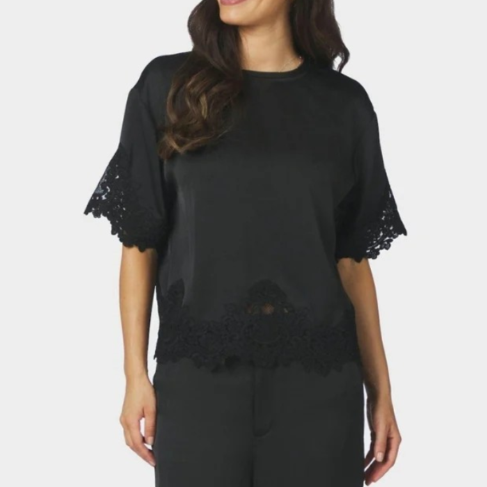 SHOP BLUSER HER<br>