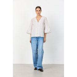 Perrin 2 blouse Levet� Room