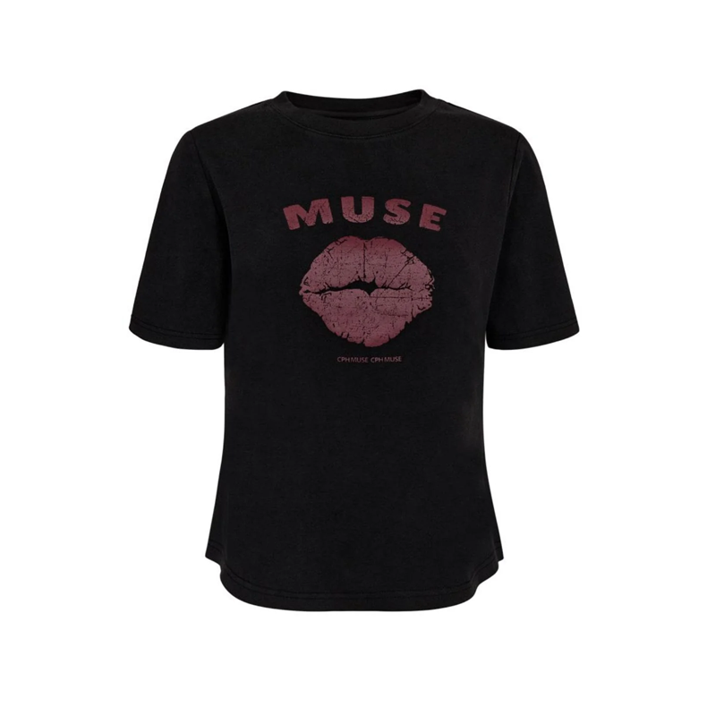 CMMUSE TEE copenhagen muse, black w. windsor wine