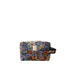 Bcnyla washbag Black Colour, fall garden