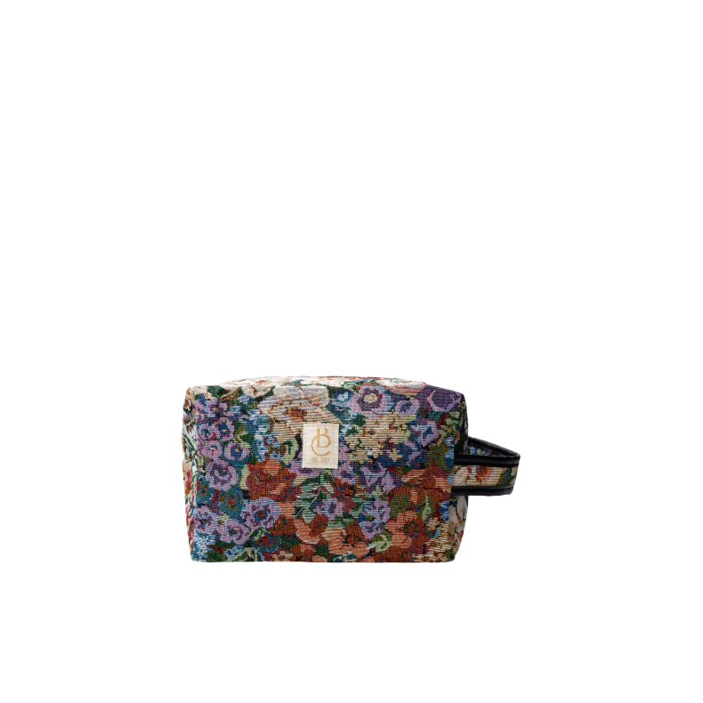 Bcnyla washbag Black Colour, fall garden