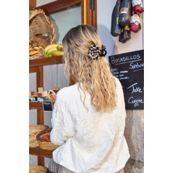 Bcjoy flower hair claw Black Colour, leo