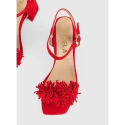 Mila heel Bukela, red