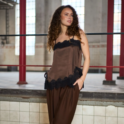 Evie lace strap top Black Colour, coffee