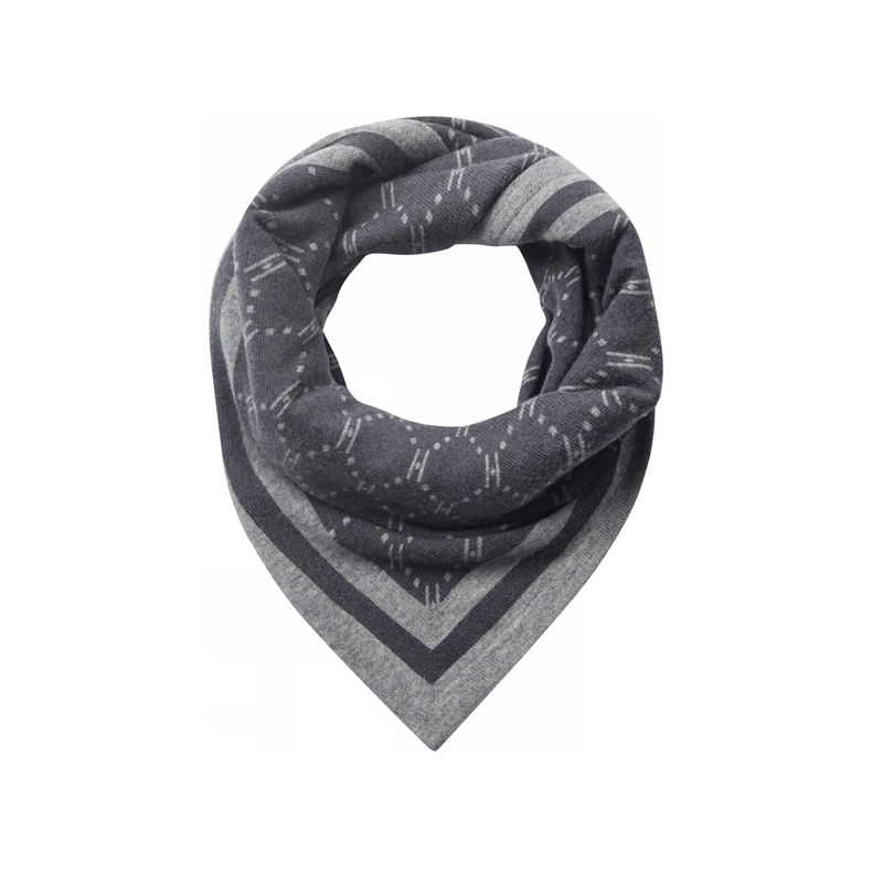 Triangle scarf Hype the Detail