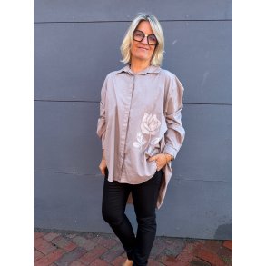 Fleur shirt Amaze Cph, fango