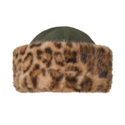 Louise hat Baum und Pferdgarten, rosin green leop