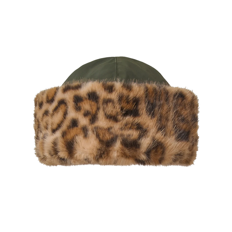 Louise hat Baum und Pferdgarten, rosin green leop