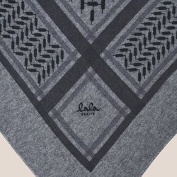 Triangle trinity classic M cashmere Lala Berlin, city middlegrey melange
