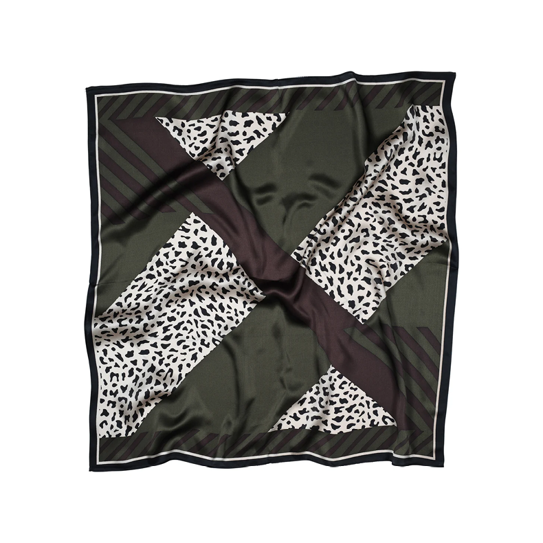 Marsalis silk scarf Sneaky Fox, duffel bag
