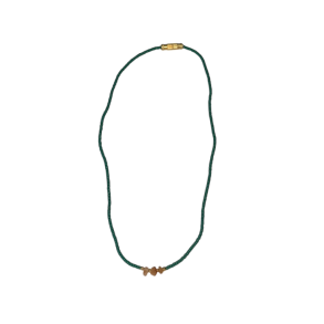 Annavii Nuri perlek�de med sten, gr�n