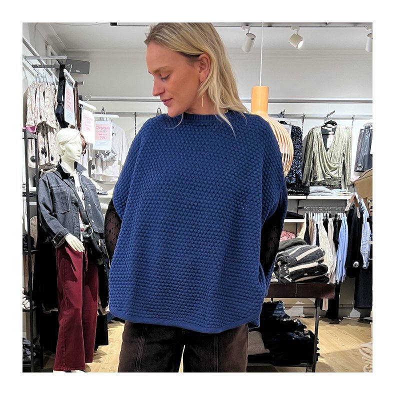 Adi knit poncho Sibin Linnebjerg, clear blue
