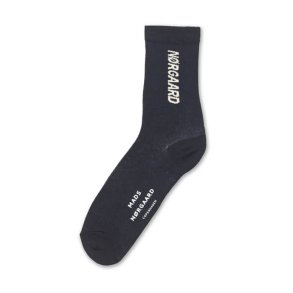 Sock single play Mads Nrgaard, parisian night